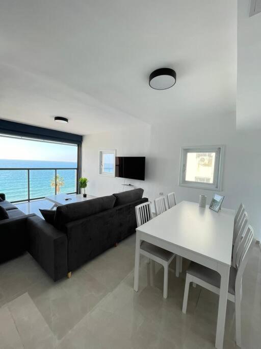 Onthesea Bat Yam Appartamento Esterno foto