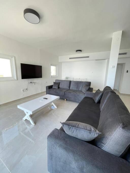 Onthesea Bat Yam Appartamento Esterno foto